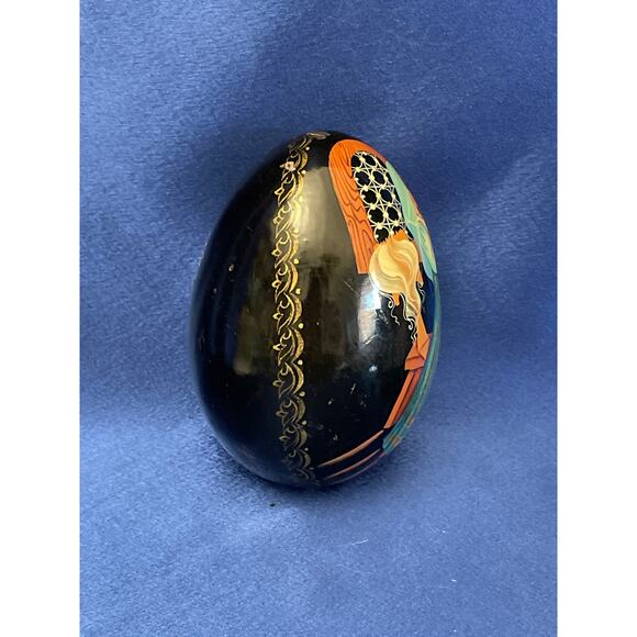 Vintage Black Lacquer Russian Hand Painted Bride and Father Egg 1994 - Picture 2 of 6